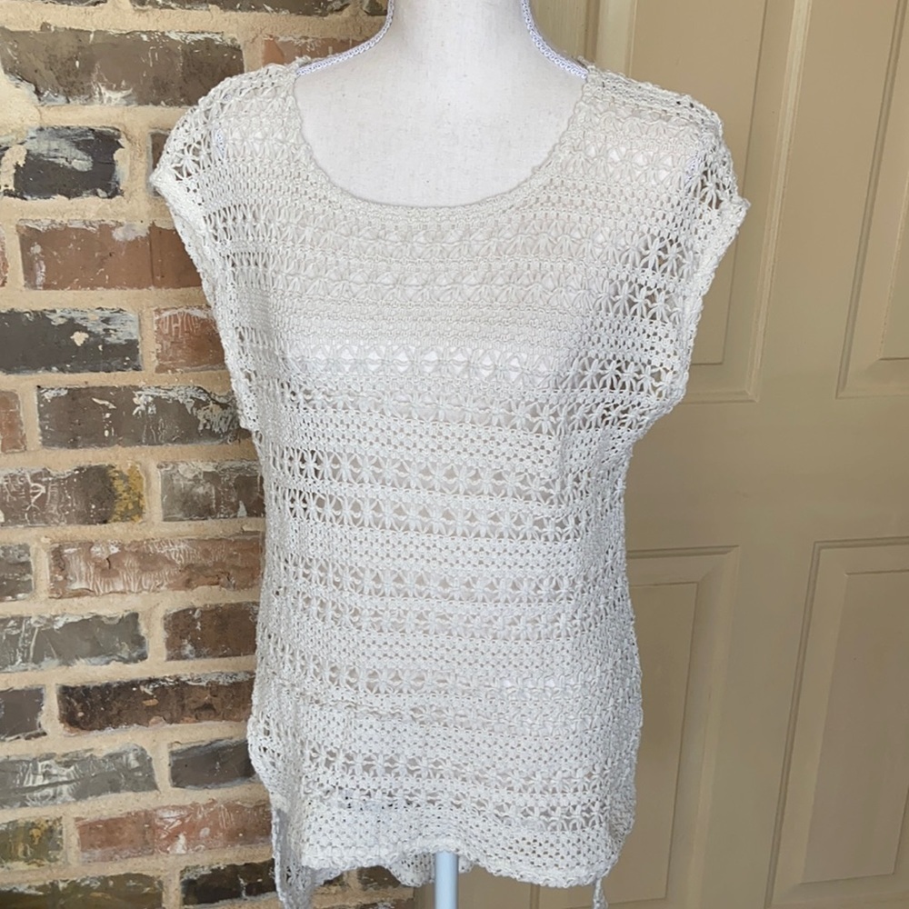 3/$20 Red Camel Ecru Texture Chunky Open Weave Crochet Top Boho Cap Sleeve Sz M